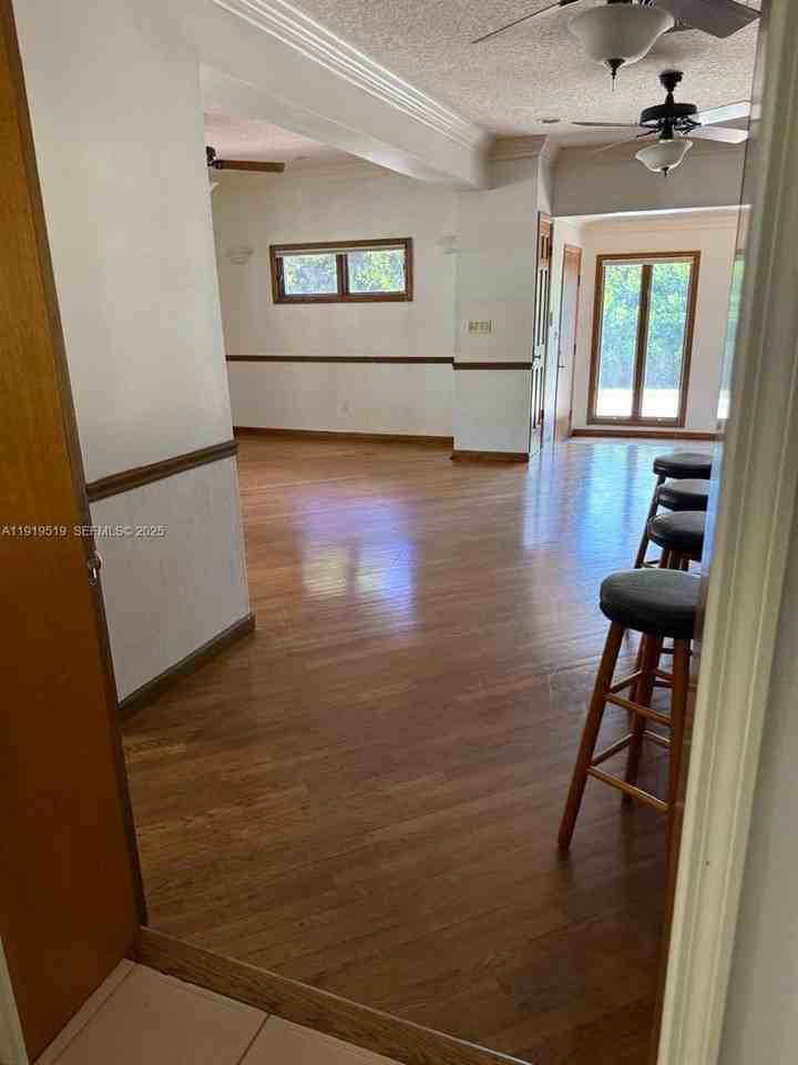 5461 W Broward Blvd - Photo 5 of 10