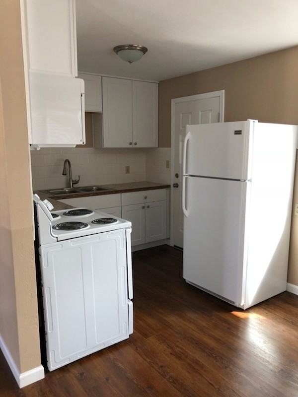 1955 Nw Hayes Ave - Photo 3 of 13