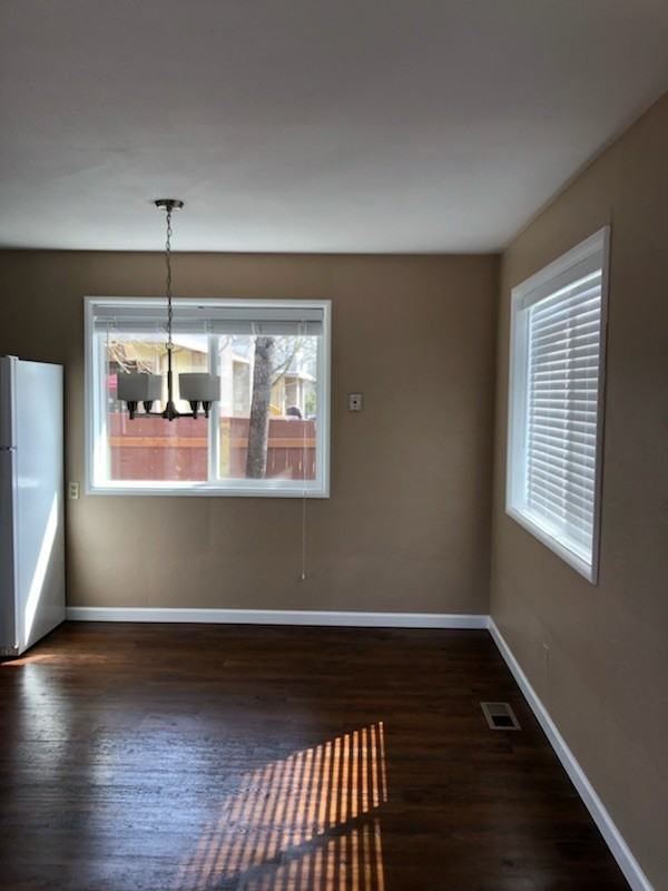 1955 Nw Hayes Ave - Photo 5 of 13