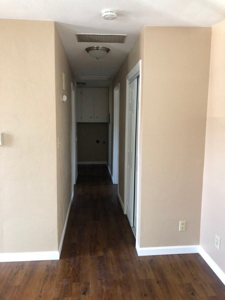 1955 Nw Hayes Ave - Photo 6 of 13