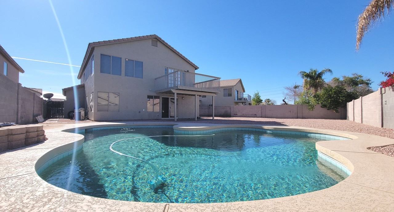 2108 E Appaloosa Rd - Photo 3 of 36