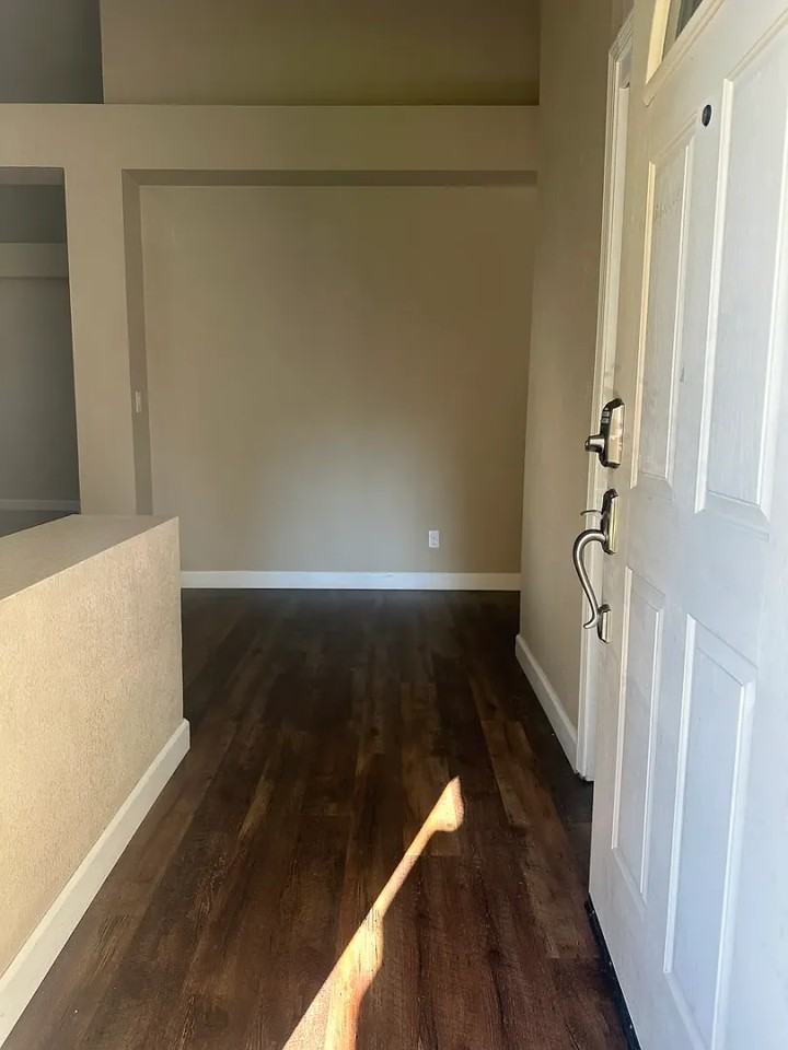 713 Antrim Ln - Photo 5 of 35