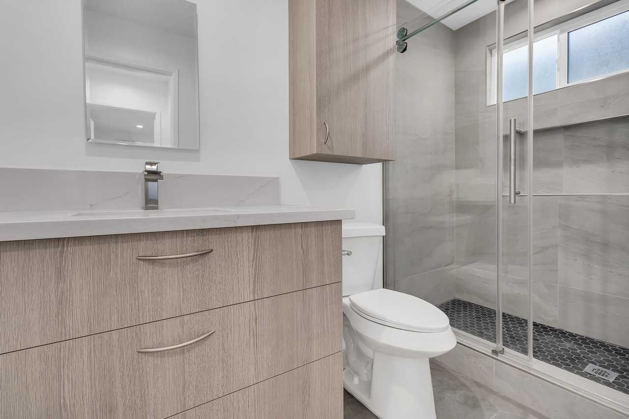 1155 Exposition Blvd - Photo 7 of 26