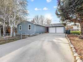 featured image of 252 Aristocrat Dr