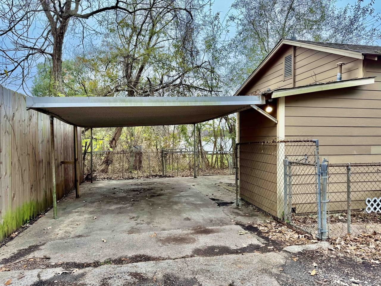 1203 S 18th St - Photo 2 of 12