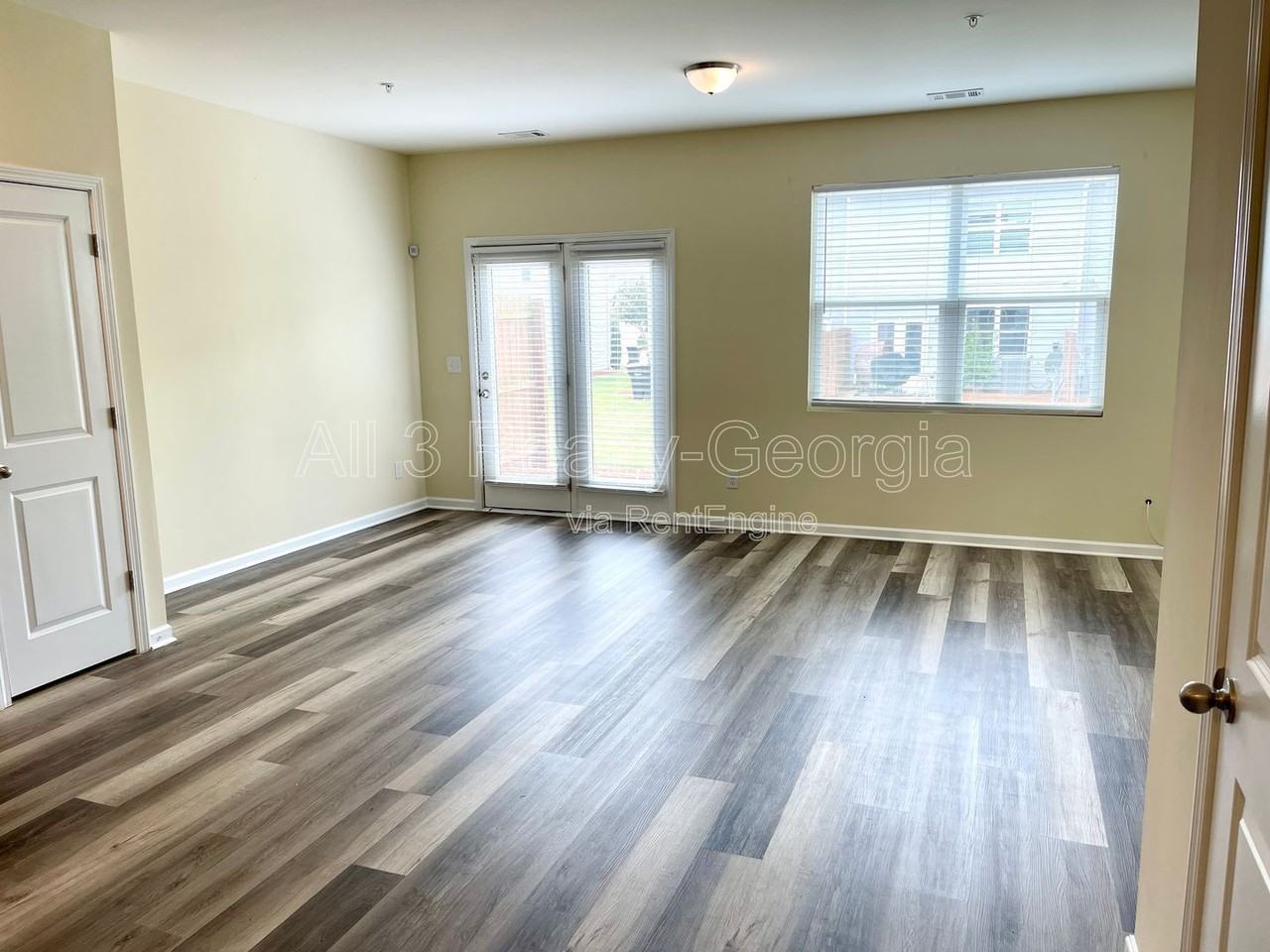 11971 Fuller St - Photo 5 of 21