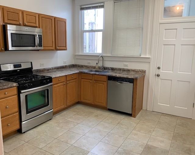 1459 Kearny St - Photo 3 of 24