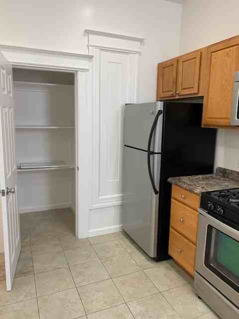 1459 Kearny St - Photo 6 of 24