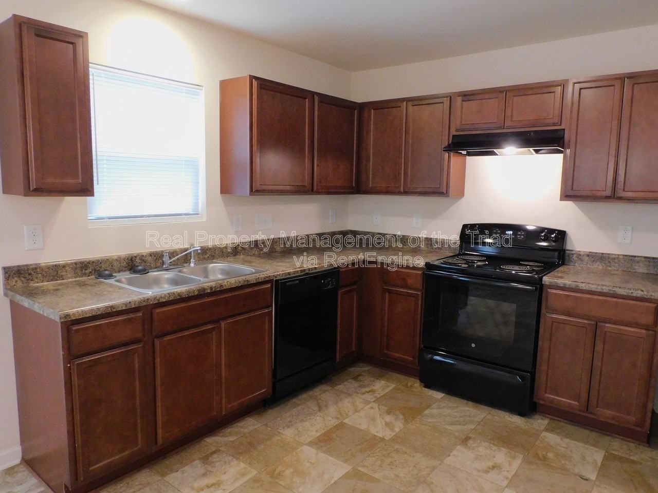 301 Hidden Timber Ln - Photo 5 of 23