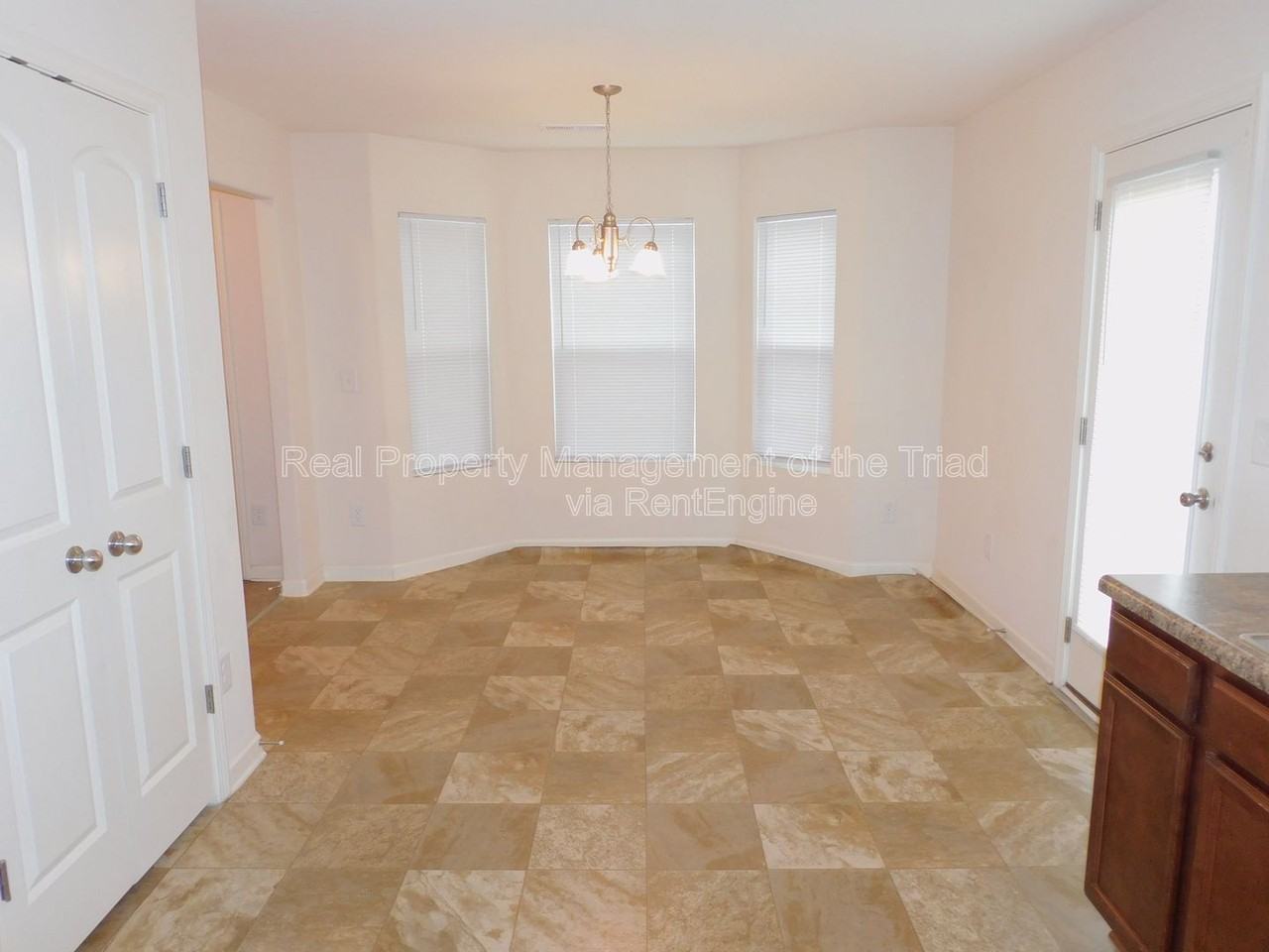 301 Hidden Timber Ln - Photo 7 of 23