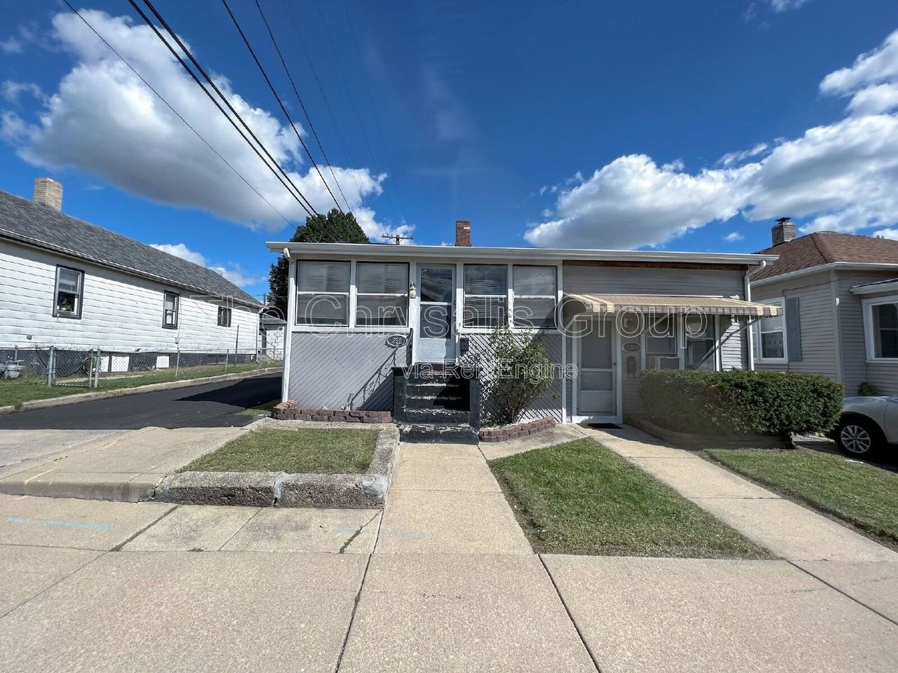 230 Creve Coeur St - Photo 3 of 17