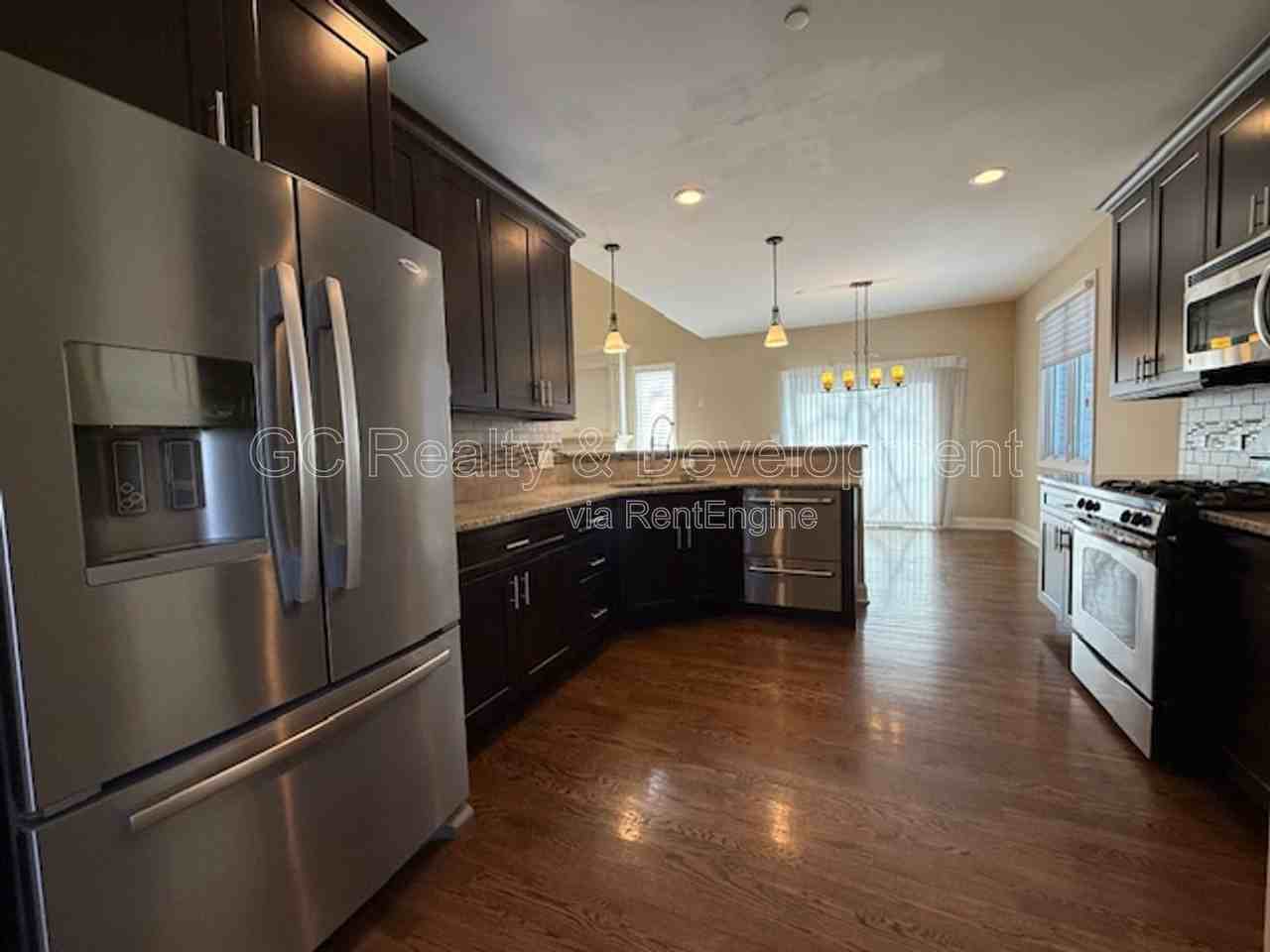 400 E Tall Oaks Ln - Photo 6 of 32