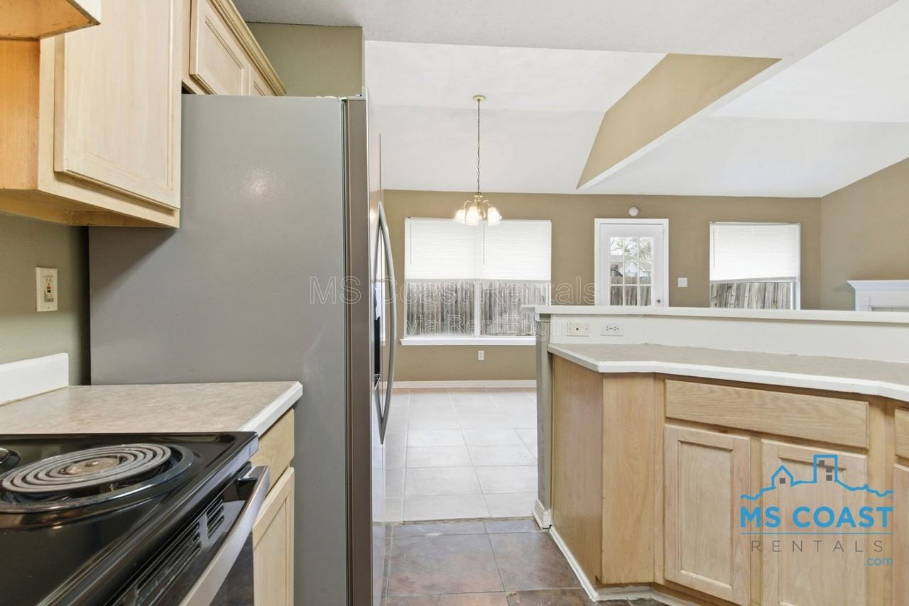 11352 Fairfield Blvd - Photo 6 of 26