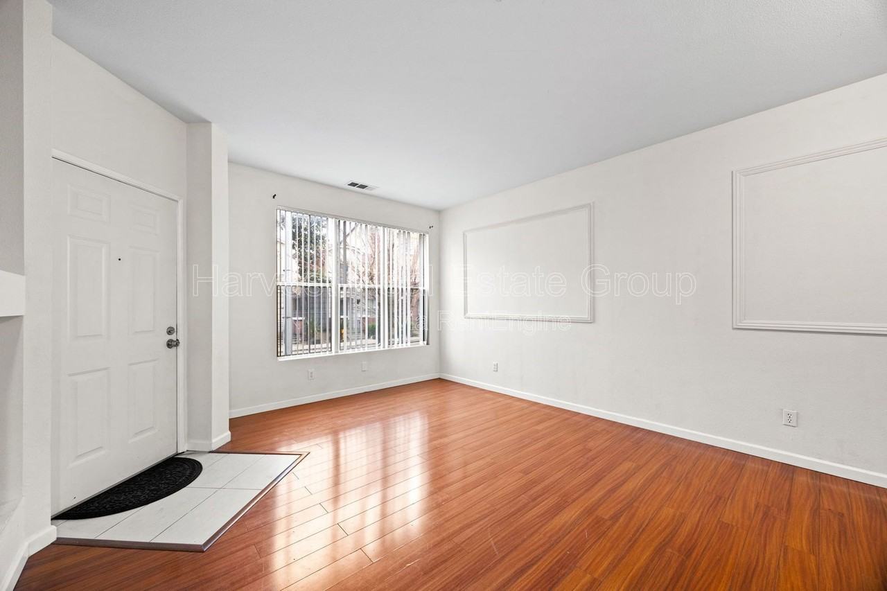 616 Atherton Pl - Photo 2 of 19