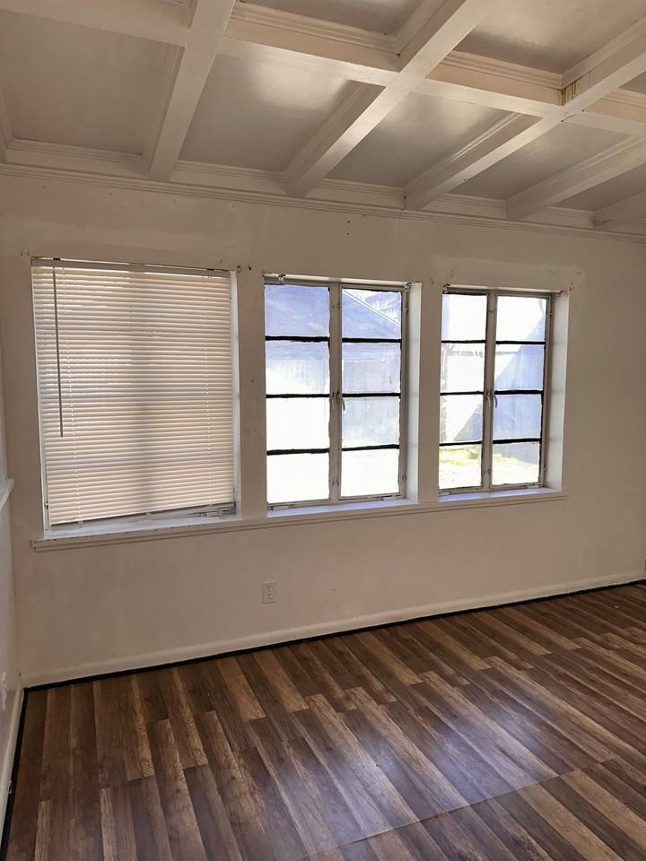 3916 South Presa Streets Presa Street - Photo 3 of 16