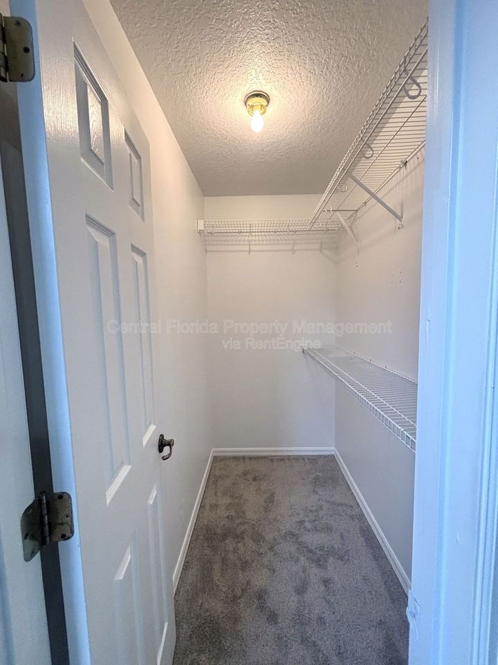 1064 Park Central Cir - Photo 7 of 16