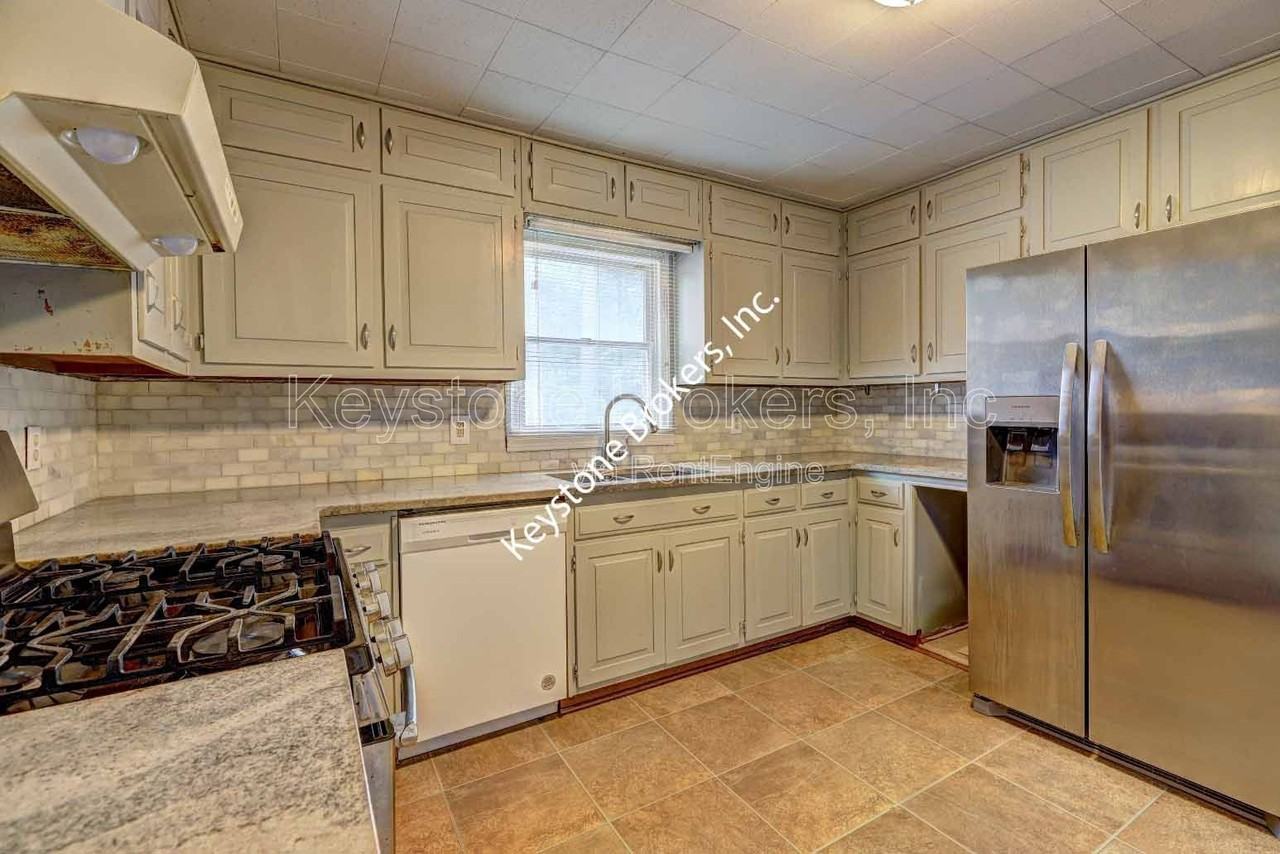 3274 Harris Dr - Photo 5 of 11