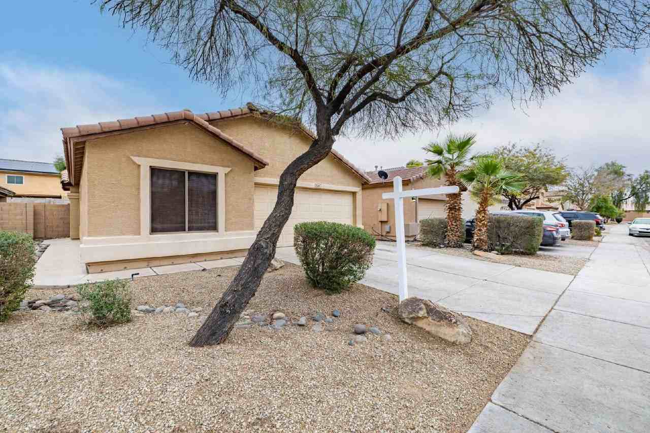 2205 N 109th Ave - Photo 2 of 27