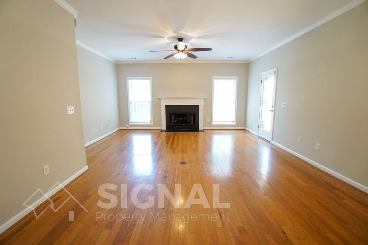 2825 Seven Oaks Cir - Photo 6 of 16