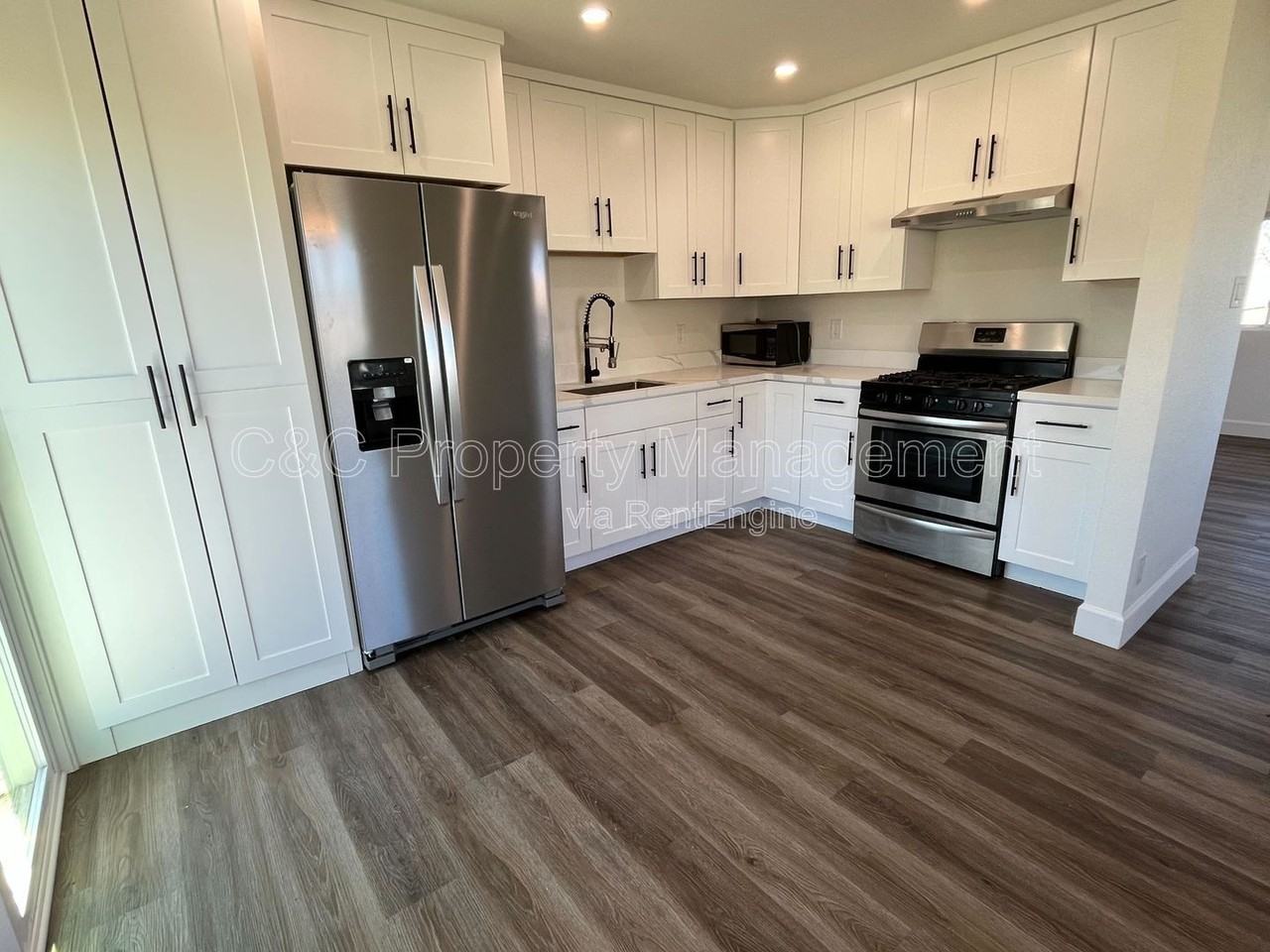 11464 W Larch Rd - Photo 3 of 8