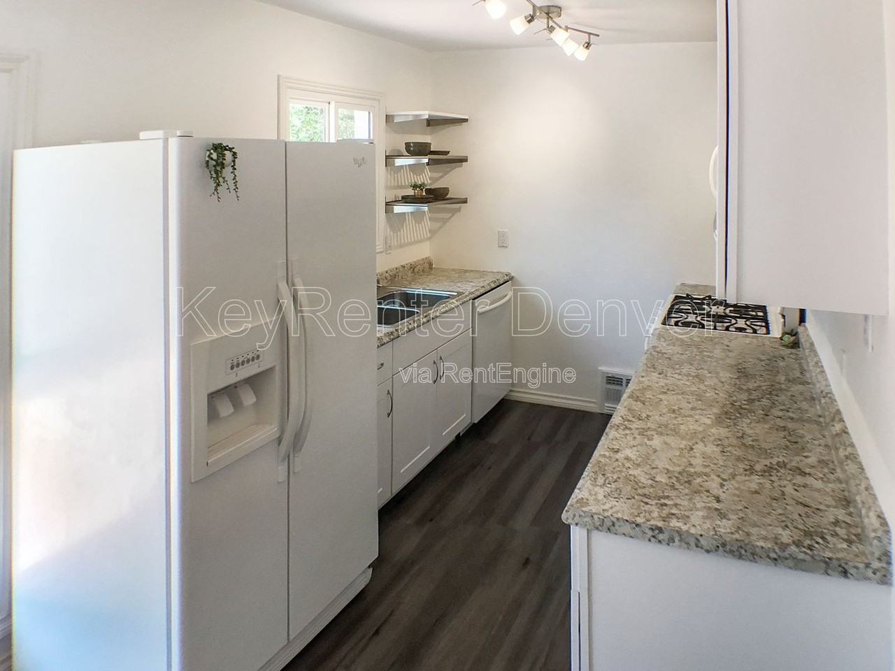 1285 S Holly St - Photo 2 of 31