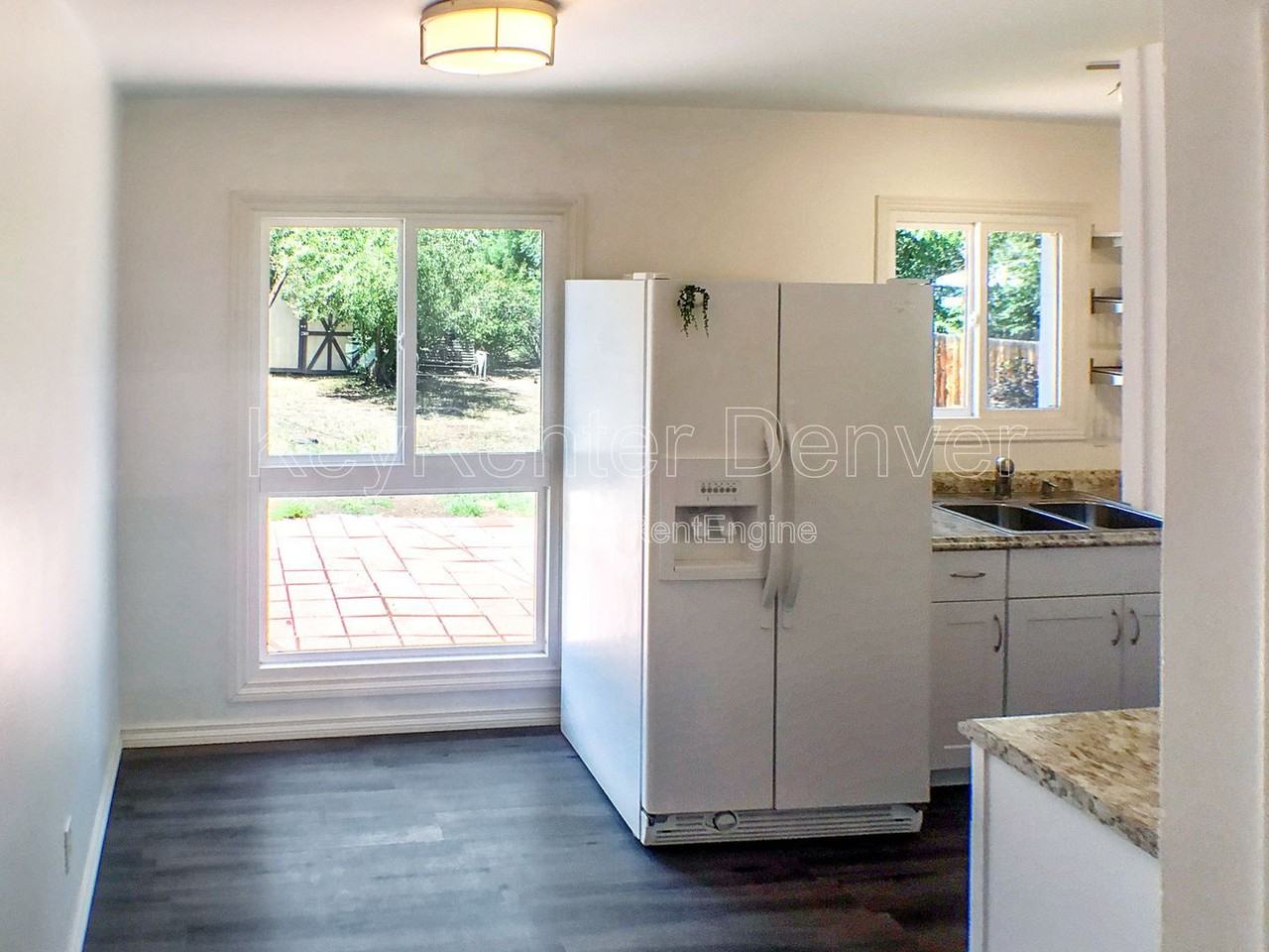 1285 S Holly St - Photo 6 of 31