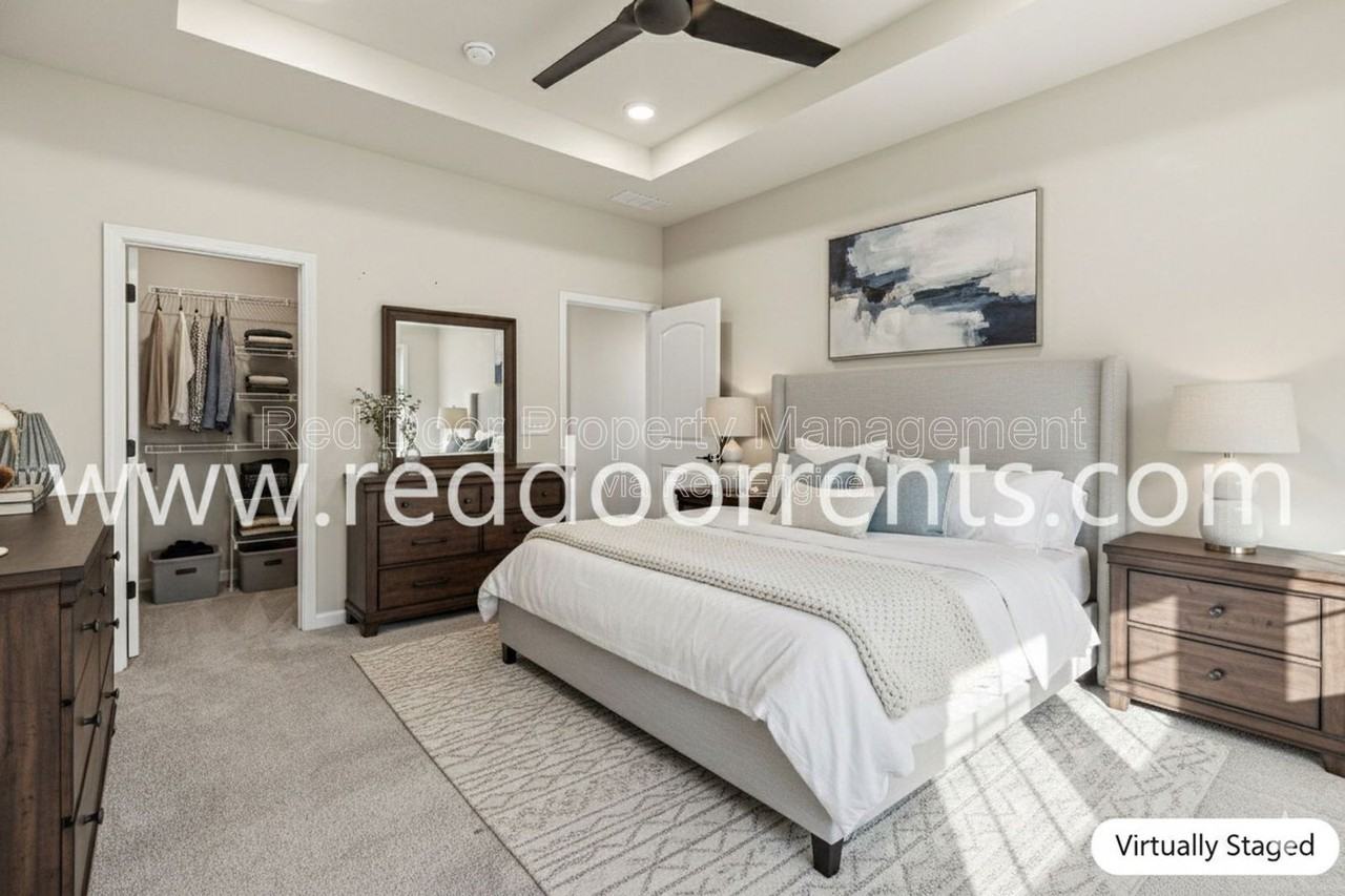 14574 Hanford Ln - Photo 3 of 41