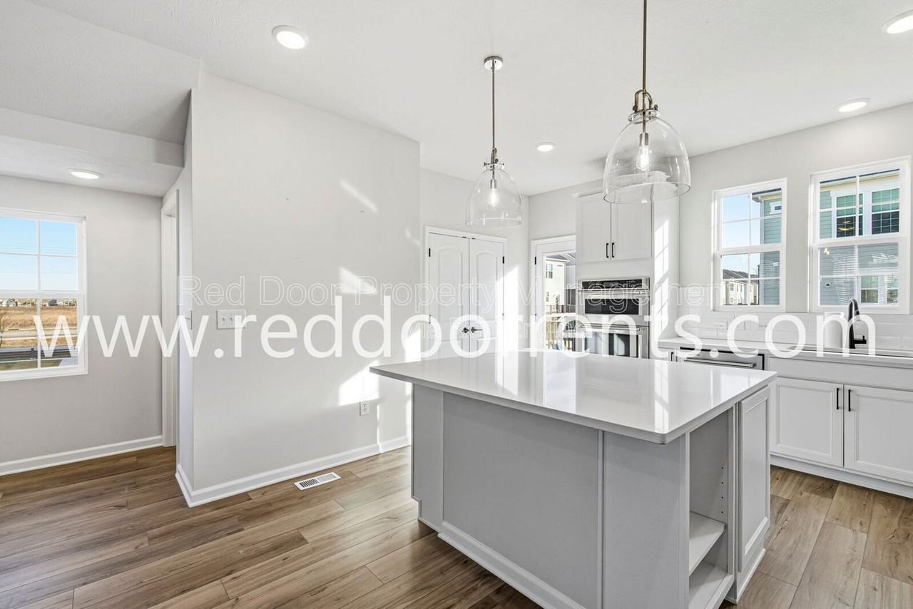 14574 Hanford Ln - Photo 6 of 41