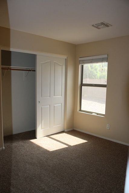 16594 N 162nd Dr - Photo 7 of 19