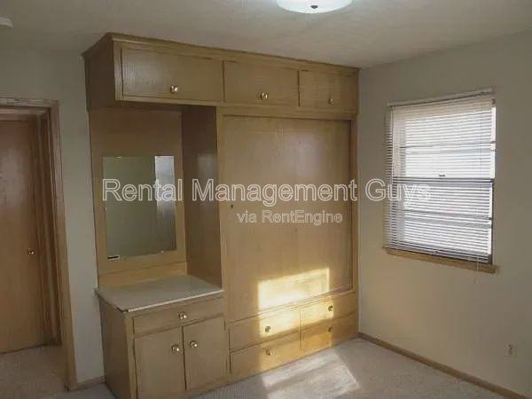 496 Front Ave #6 - Photo 7 of 11