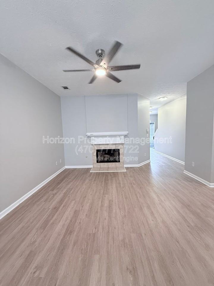 6474 Portside Way - Photo 4 of 19