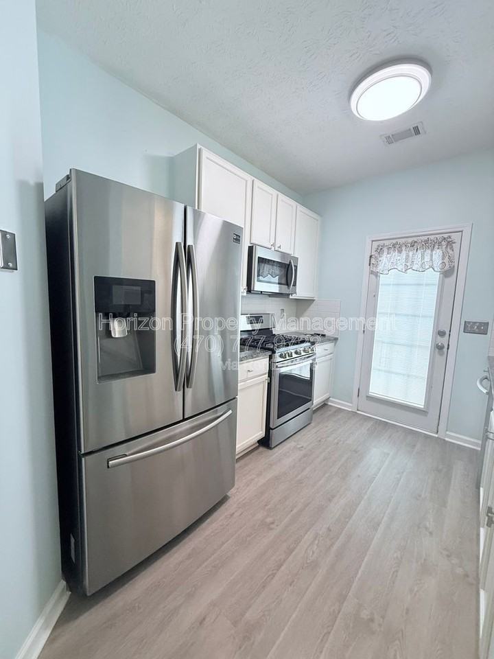 6474 Portside Way - Photo 5 of 19