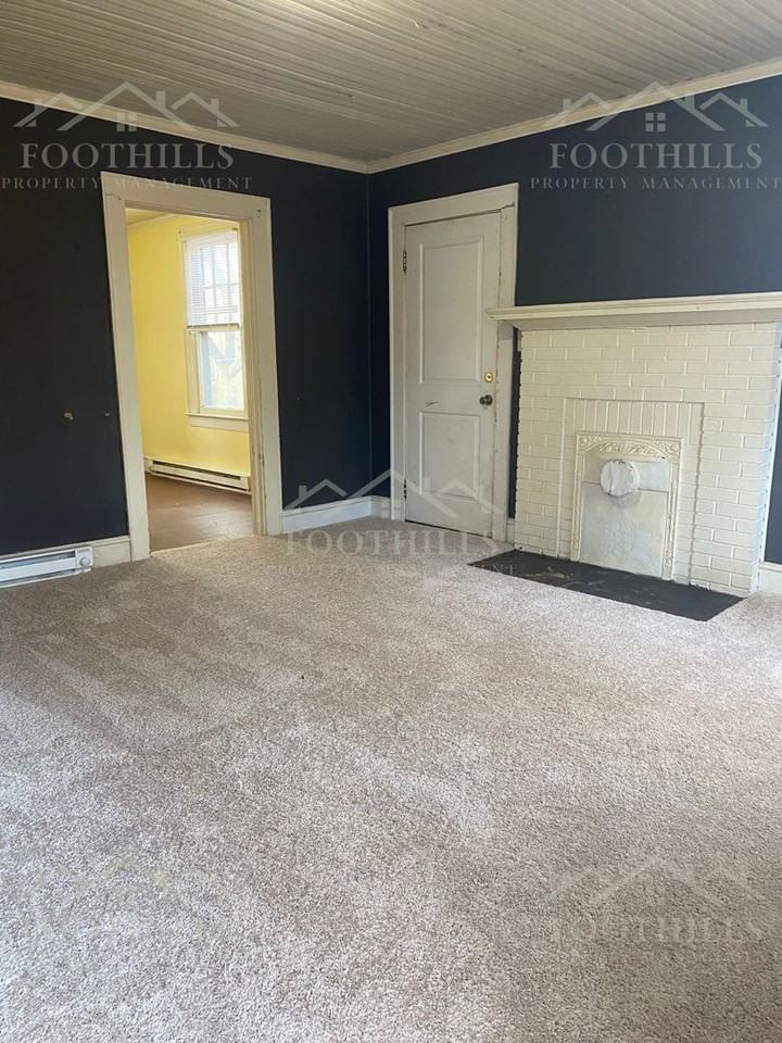 708 Crescent Dr - Photo 3 of 17