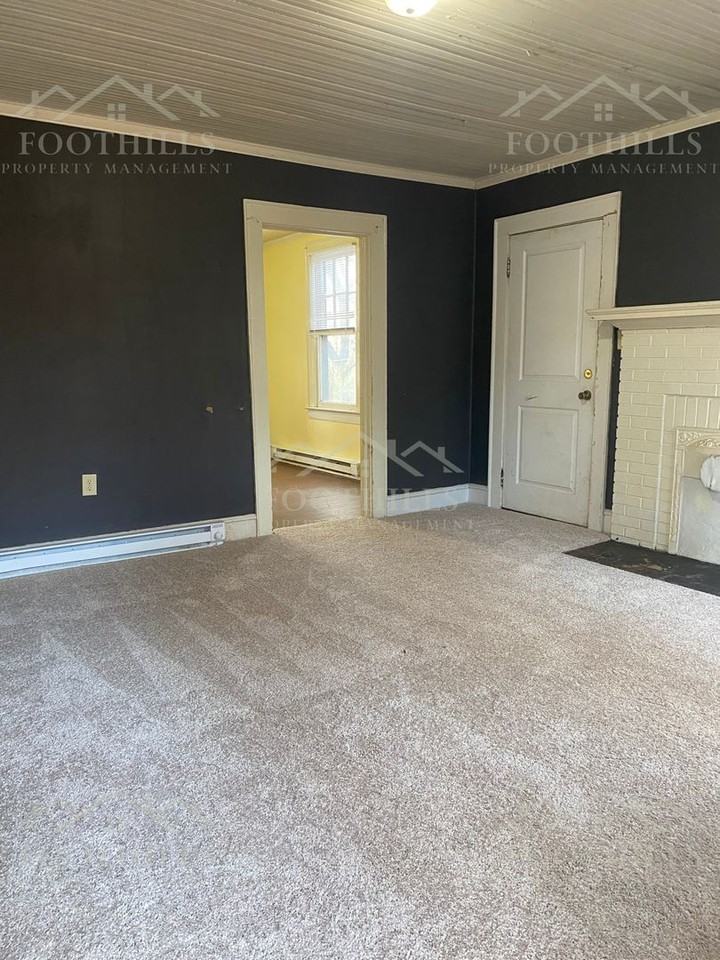 708 Crescent Dr - Photo 4 of 17