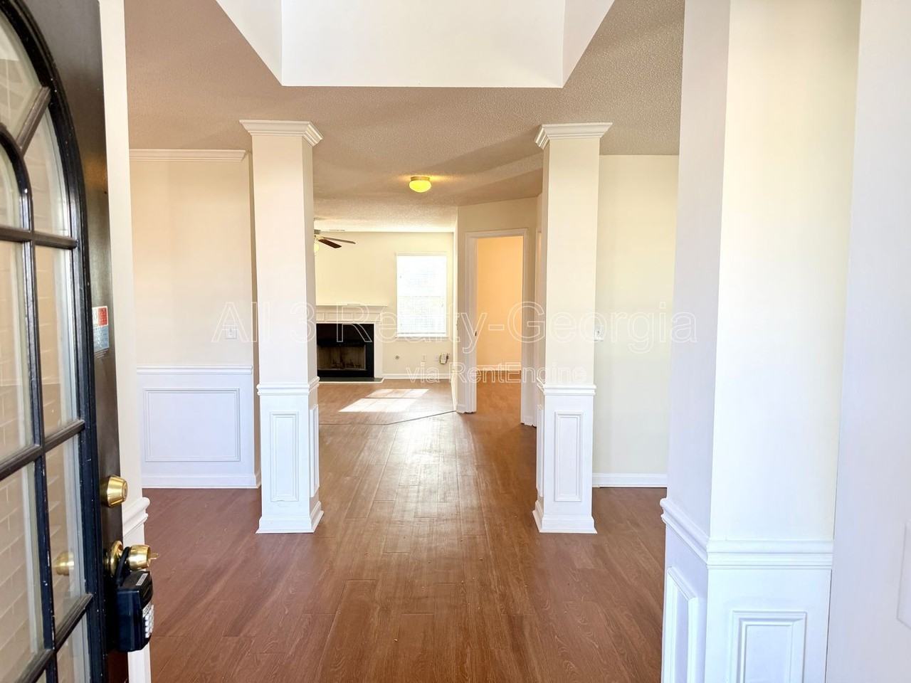 1980 Sawgrass Dr - Photo 3 of 39