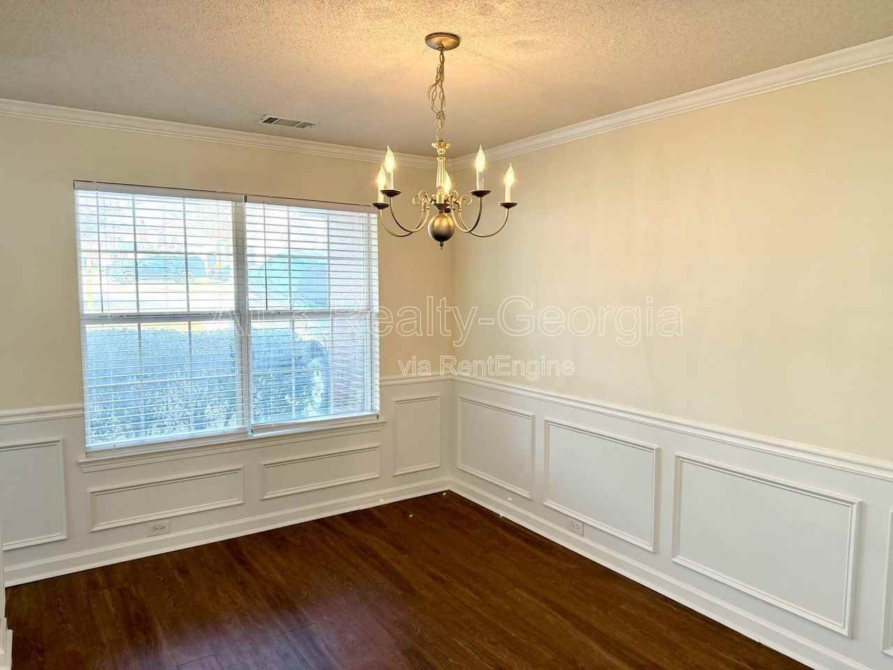 1980 Sawgrass Dr - Photo 7 of 39