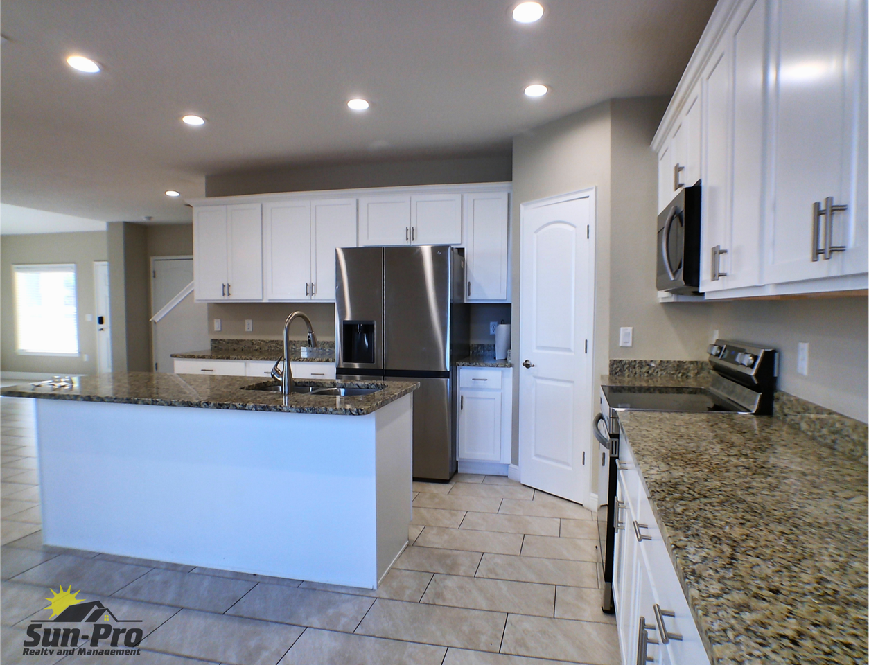 101 Ocean Cir - Photo 6 of 19