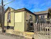 537 1/2 Bucklin St - Photo 1 of 1