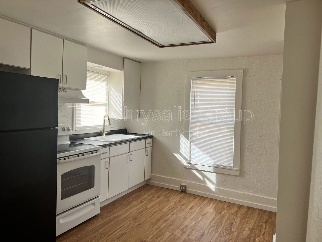 537 1/2 Bucklin St - Photo 6 of 12