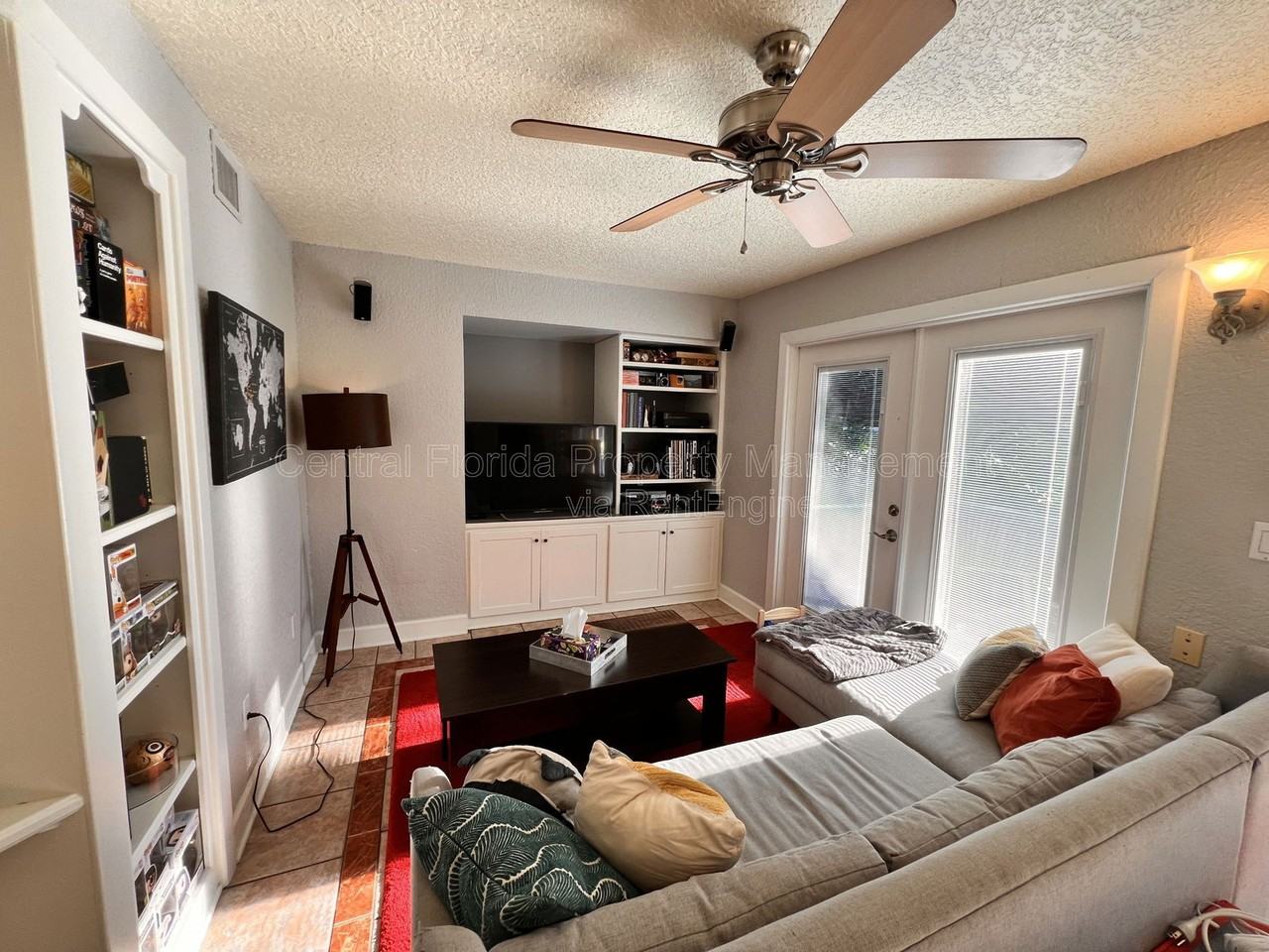 750 Royal Palm Ct - Photo 2 of 20