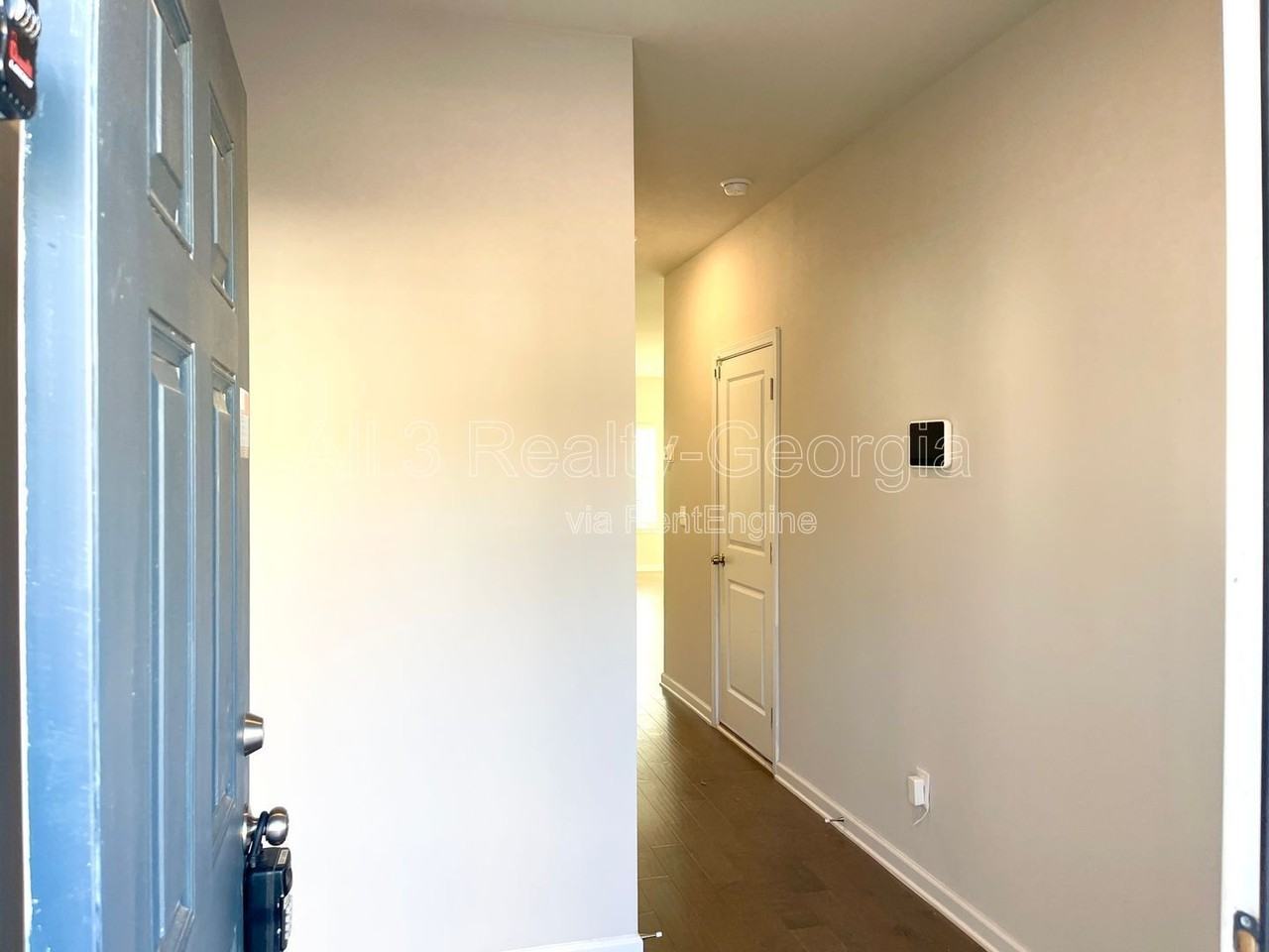 3502 Lakeview Crk - Photo 2 of 24