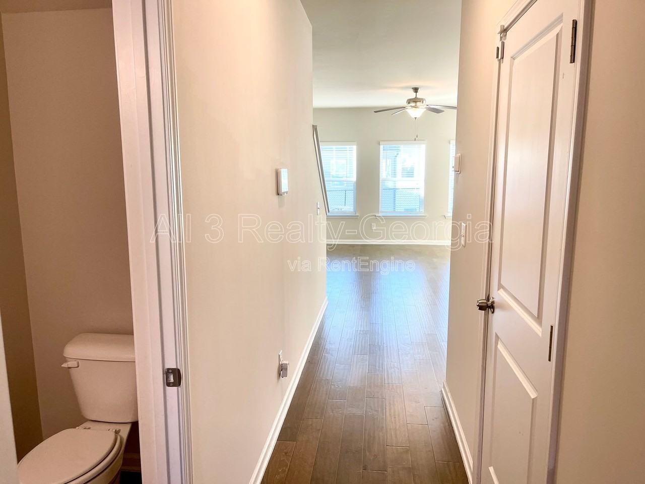 3502 Lakeview Crk - Photo 4 of 24