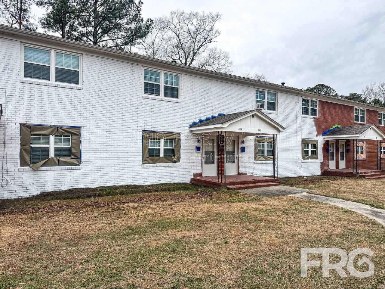 111 W 15th St - Photo 2 of 24