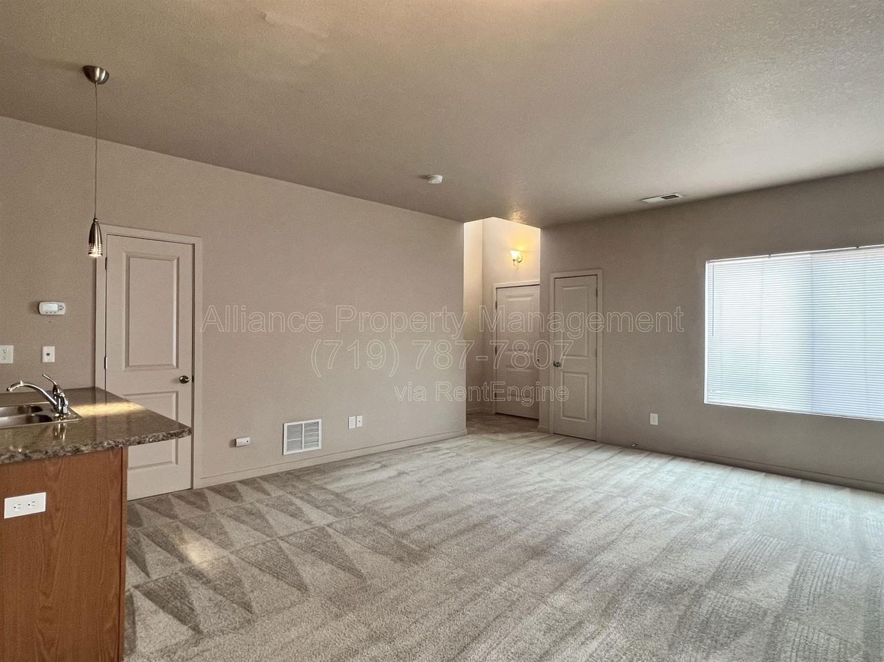 4747 Lydia Grv - Photo 4 of 26