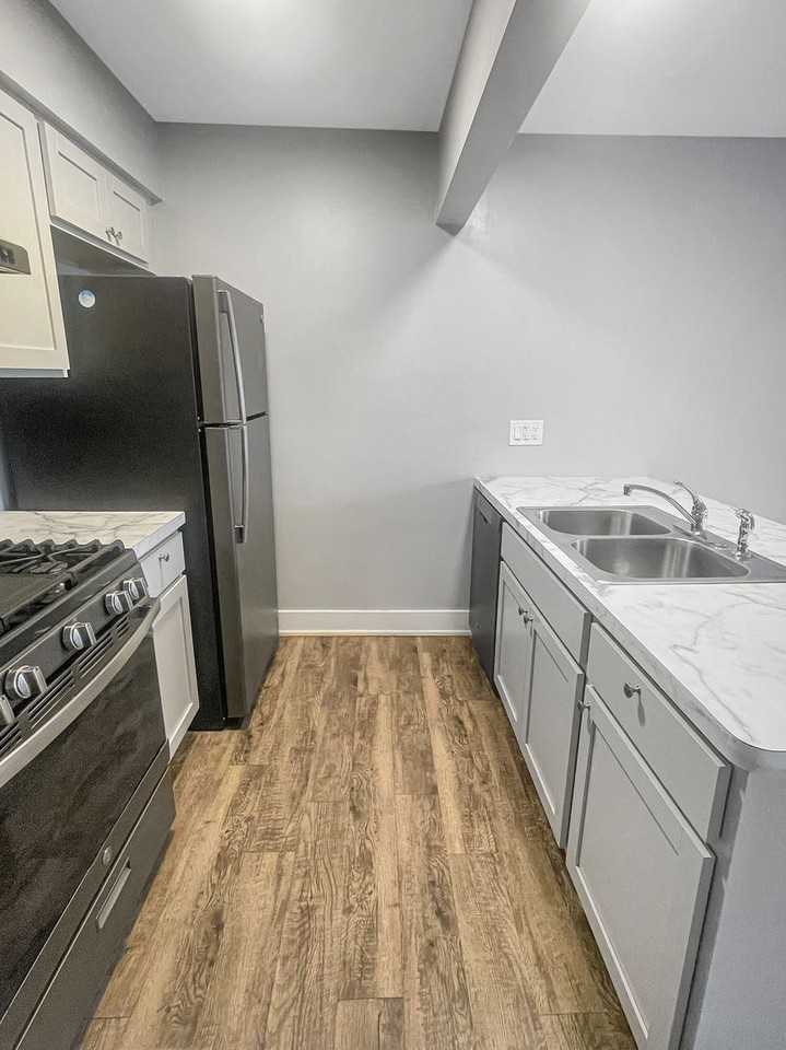 4754 Eastern Ave Se #203 - Photo 7 of 19