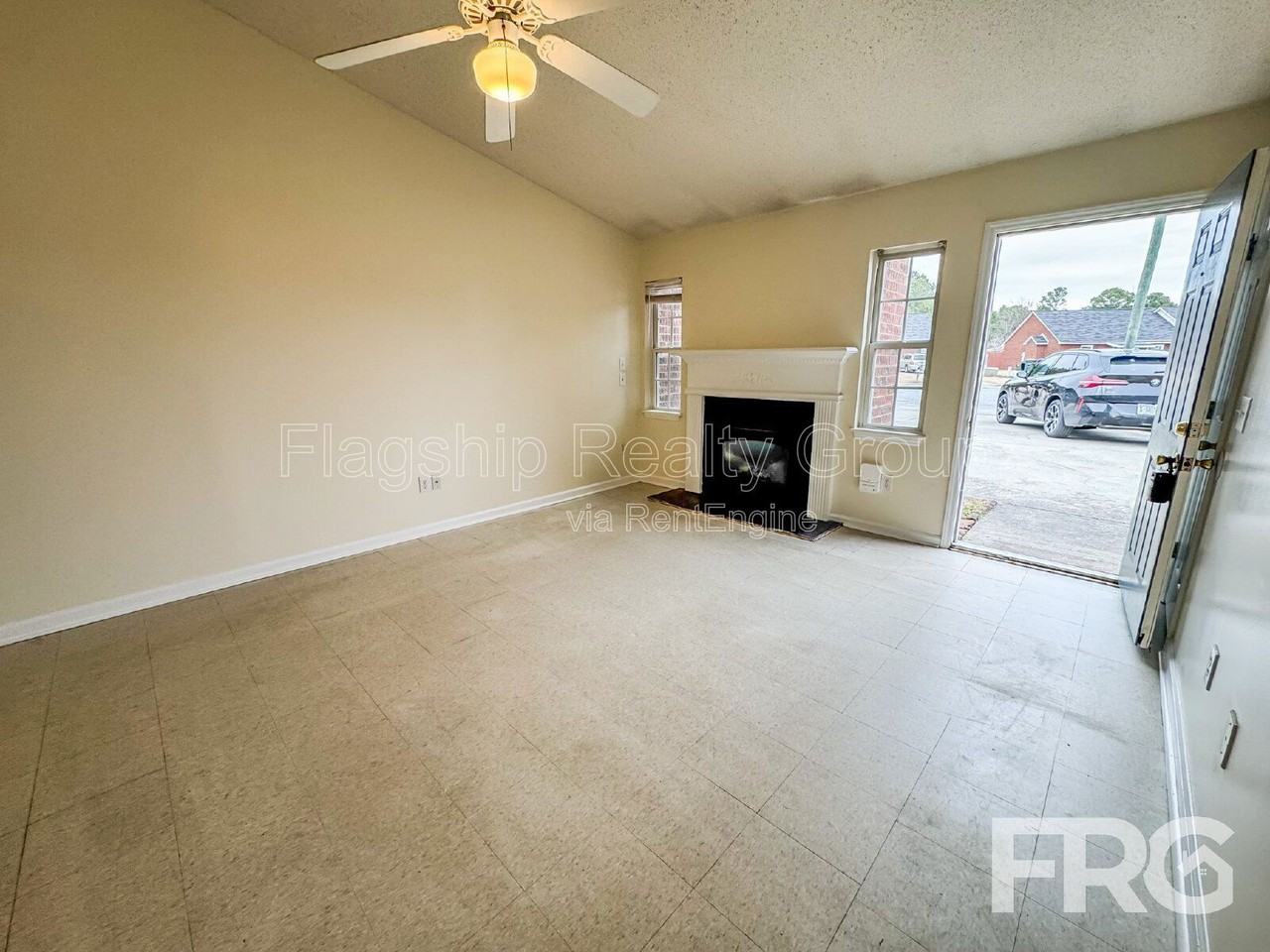 3313 Parkway Ct - Photo 7 of 28