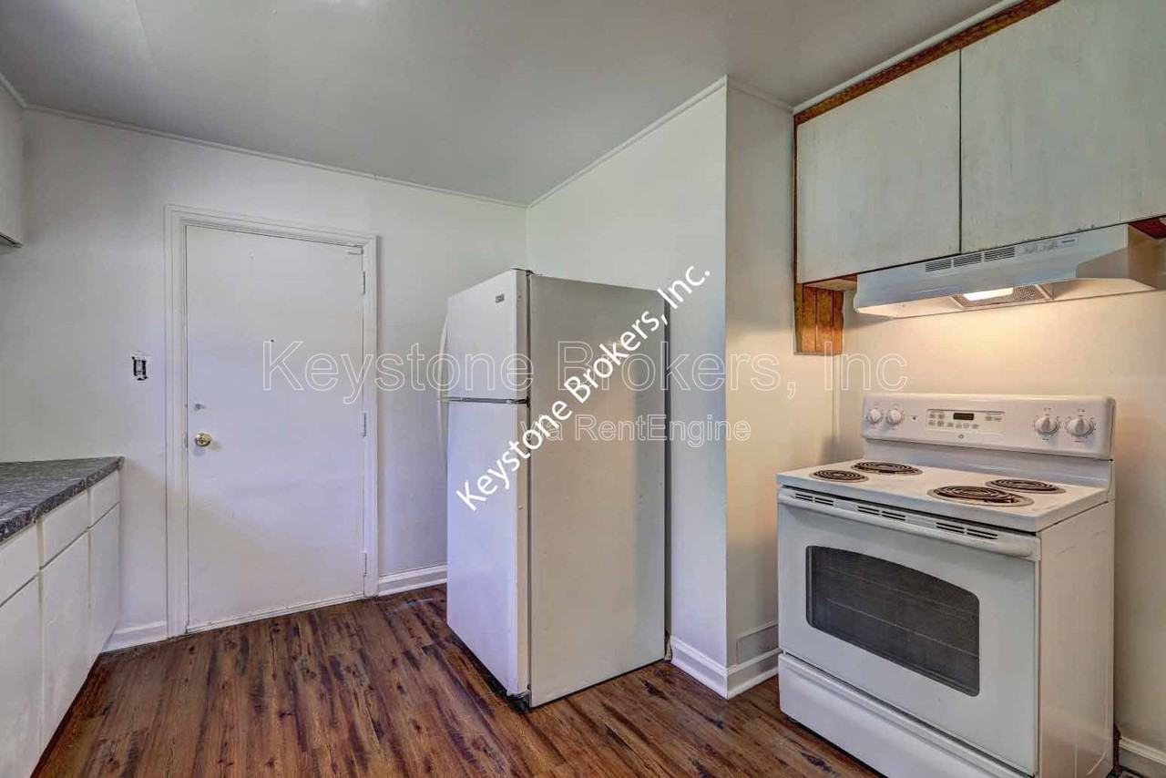 3445 Doster Way - Photo 5 of 9