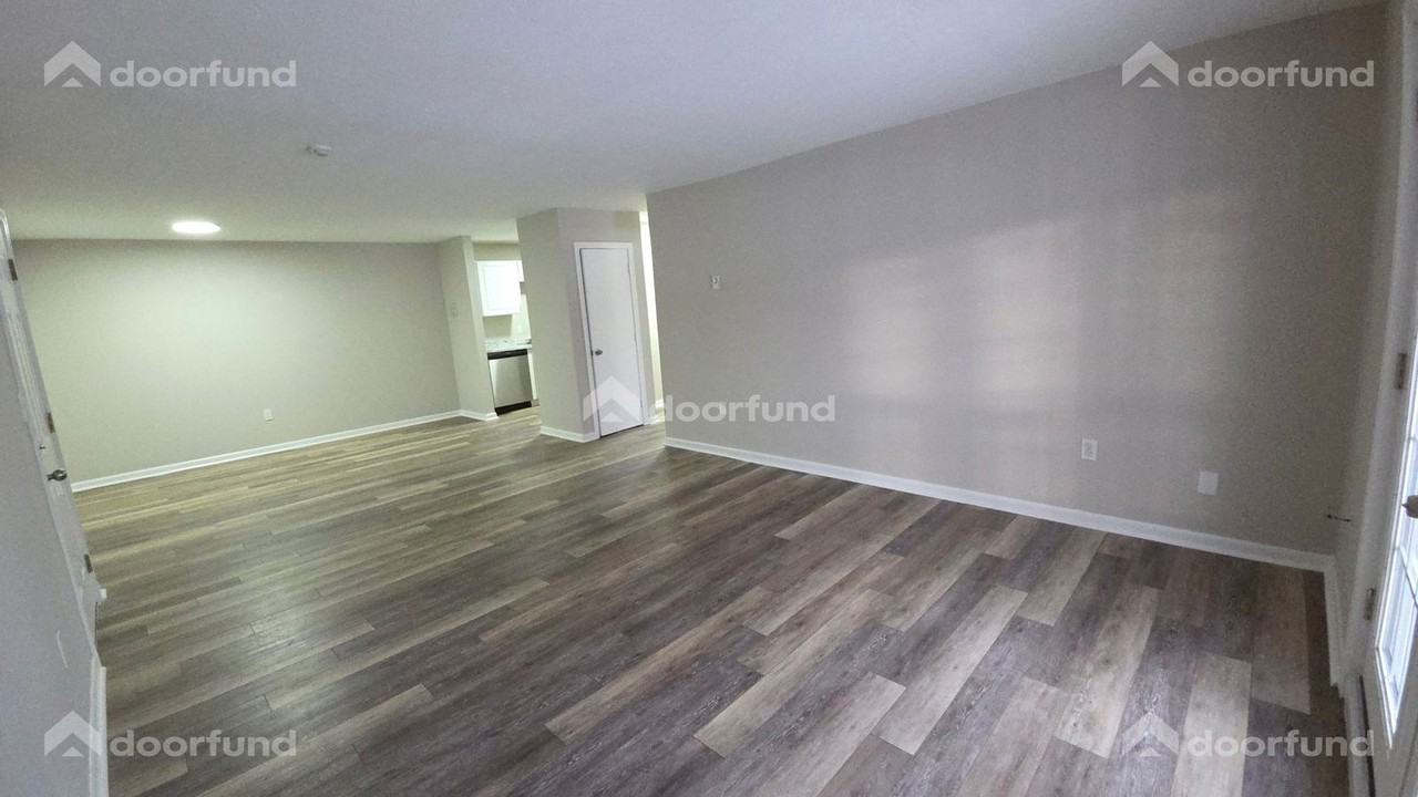 208 Columbus St #5 - Photo 5 of 13