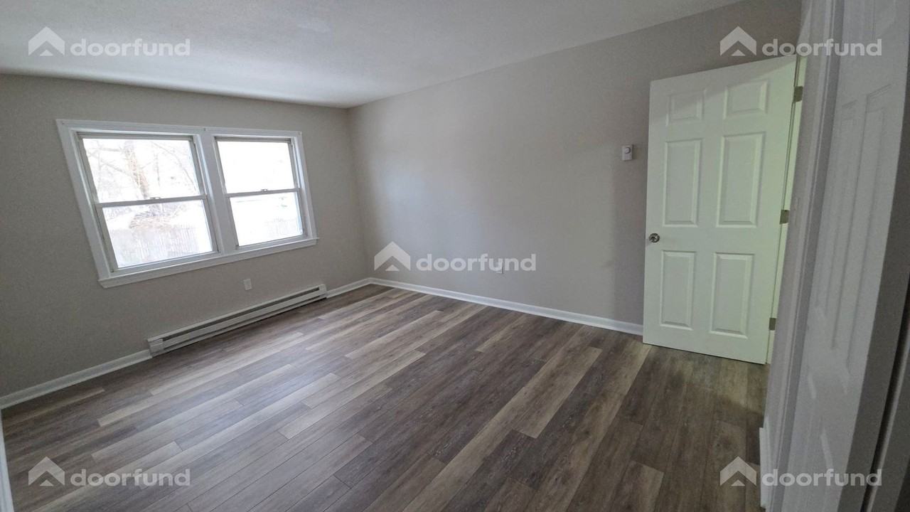 208 Columbus St #5 - Photo 6 of 13