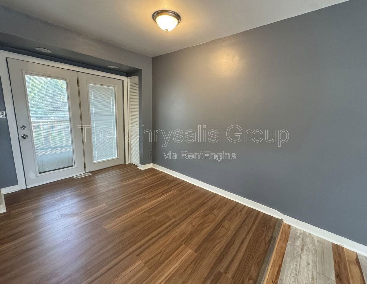 1802 Herbert St - Photo 7 of 15